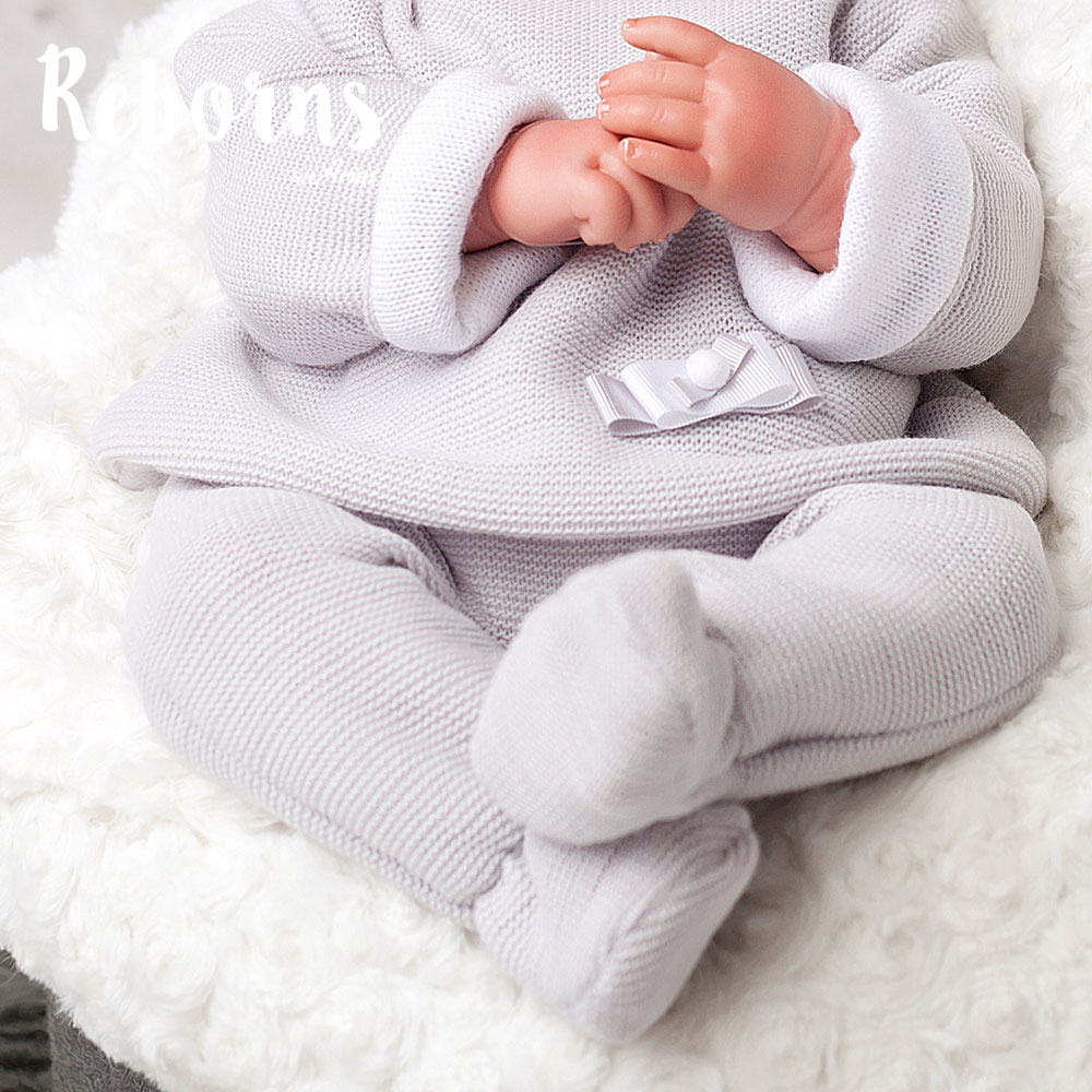 Новорождённый пупс из серии Arias ReBorns – Mauro, мягкое тело, 45 см., в светло-серой одежде, с соской и подушкой  